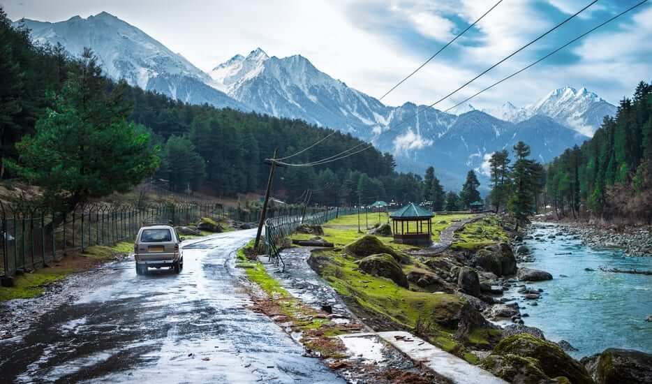 Gulmarg Tour Package