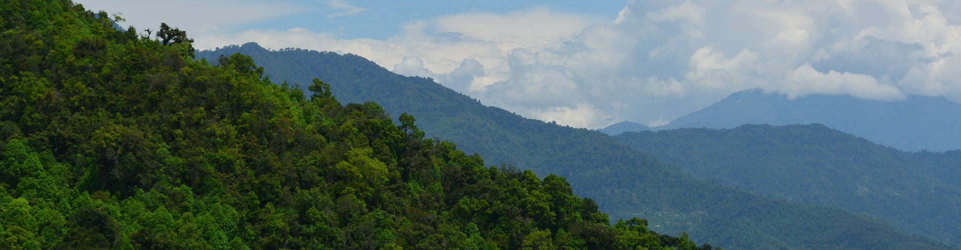 Gangtok and Darjeeling 7 Days 6 Night Package includes North Sikkim 3D2N ,Nathula Pass Changu Lake and Baba Harbhajan Temple and Darjeeling