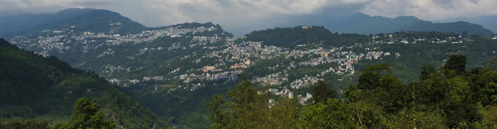 Gangtok 7 Days 6 Nights Package includes North Sikkim 3D2N, Nathula Pass, Changu Lake, Baba Mandir and Budhapark ,Chardham.